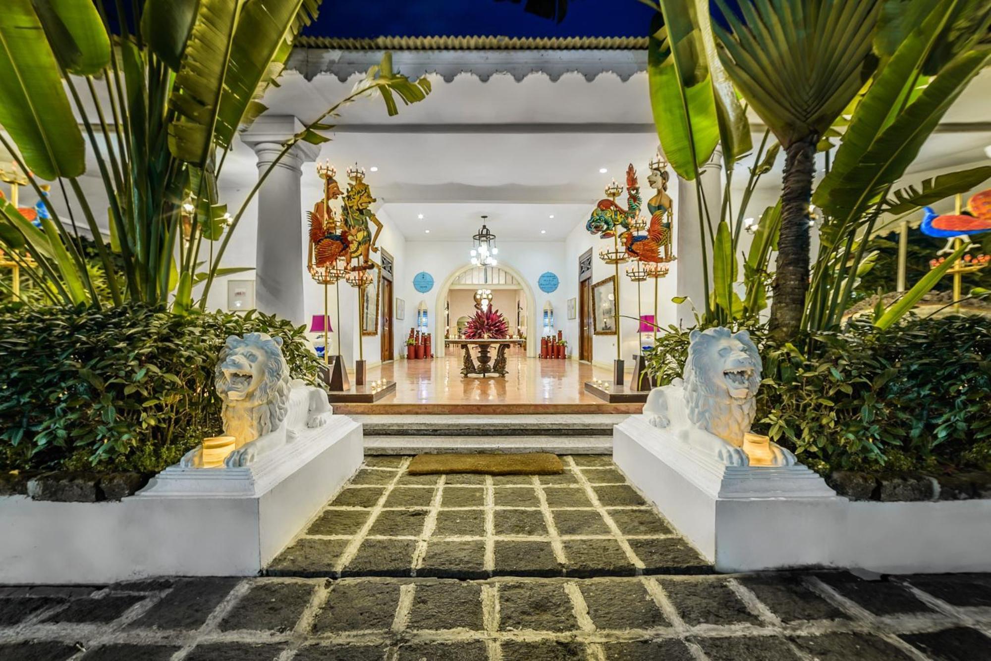 Hotel Tugu Blitar Buitenkant foto