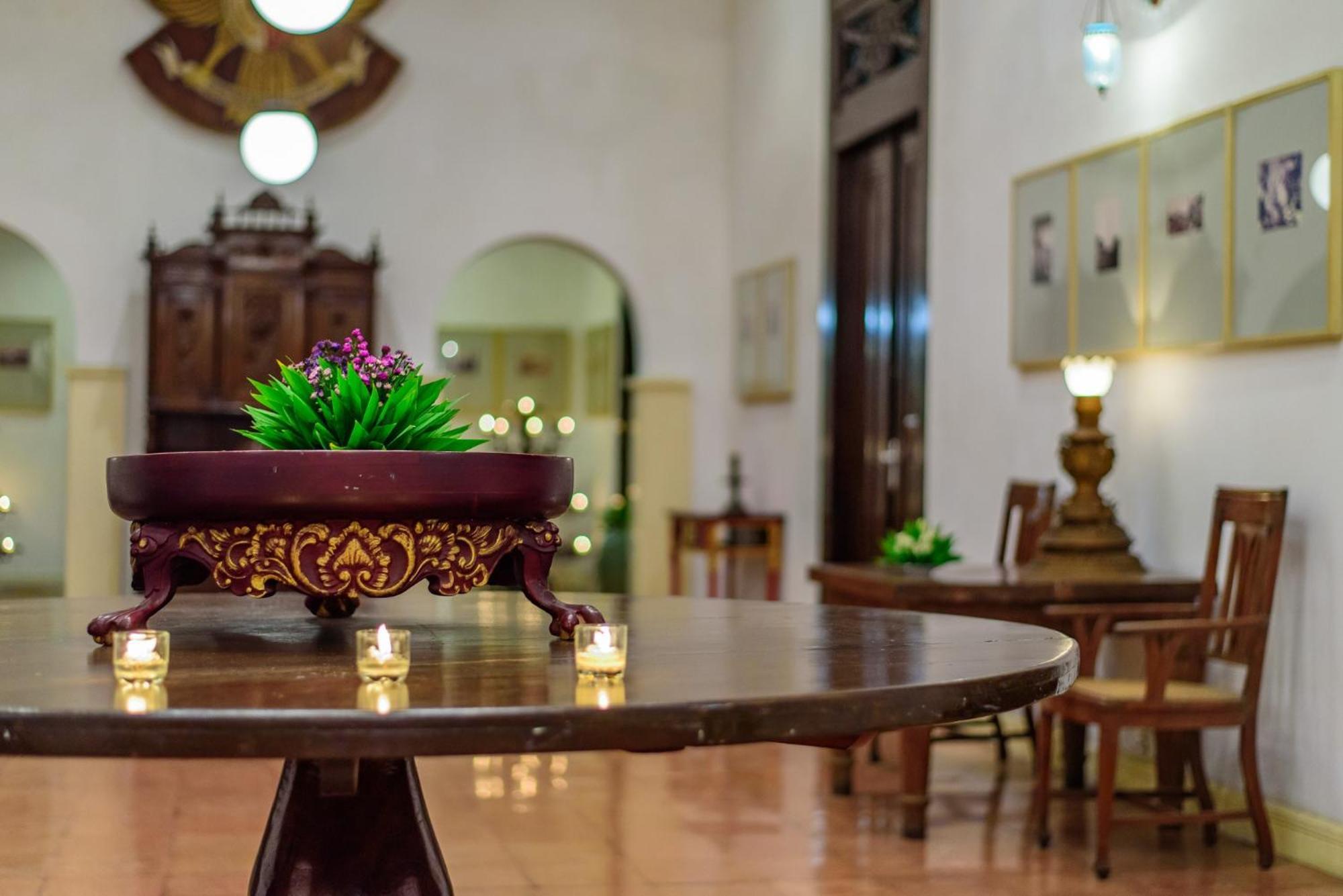 Hotel Tugu Blitar Buitenkant foto